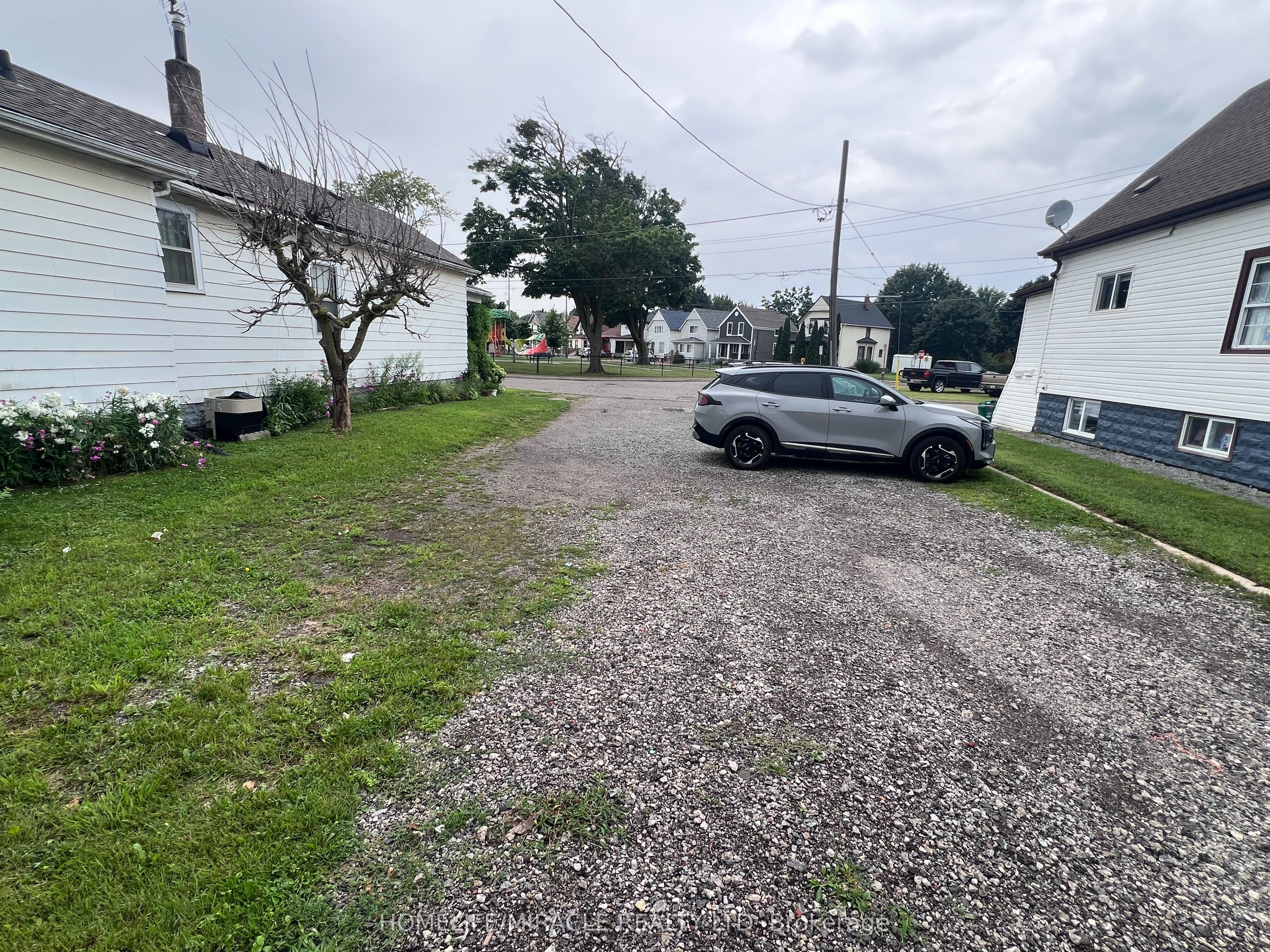 5470 Lewis Avenue Property Photo 3