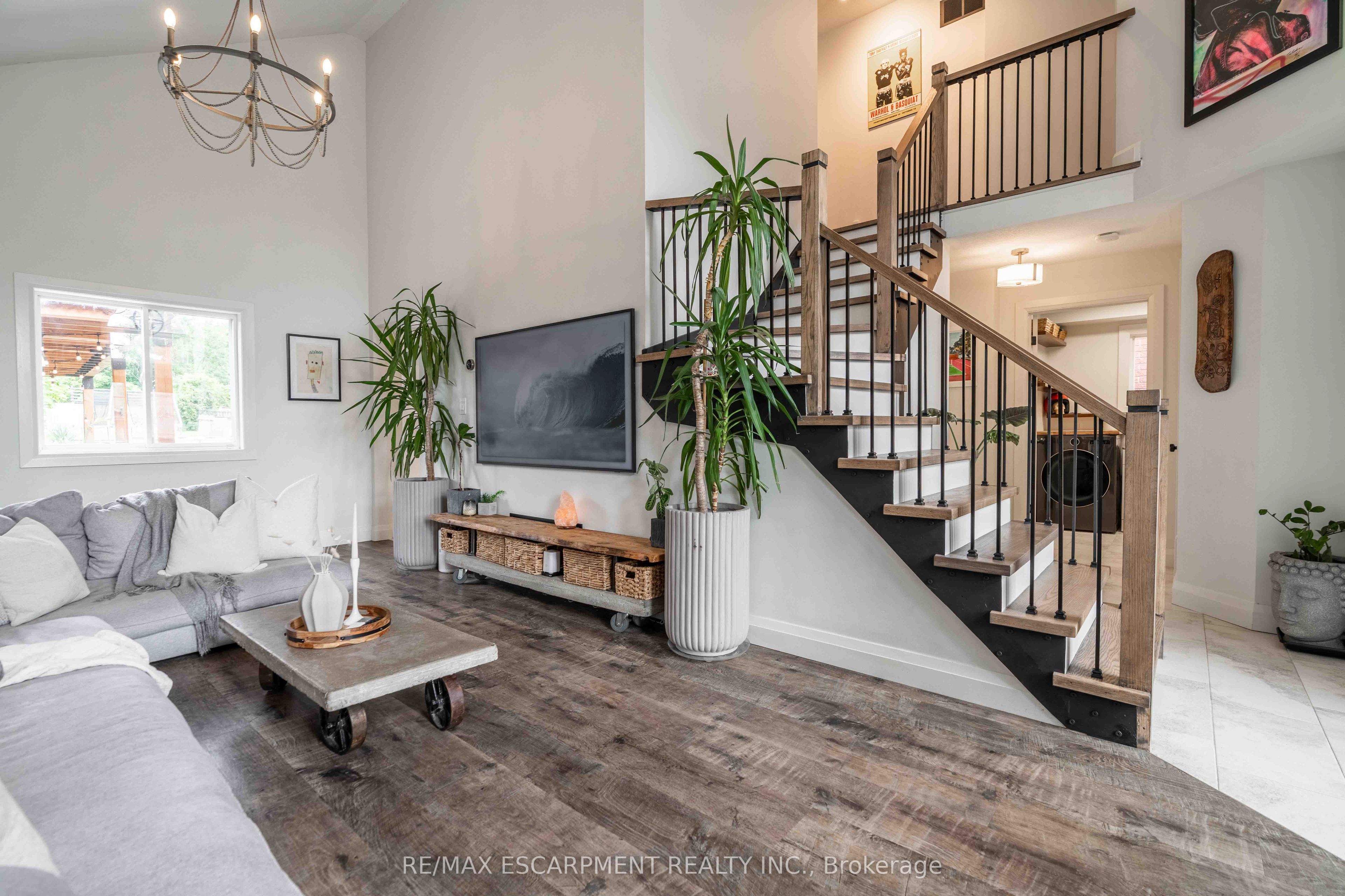 136 Braemar Avenue Property Photo 4