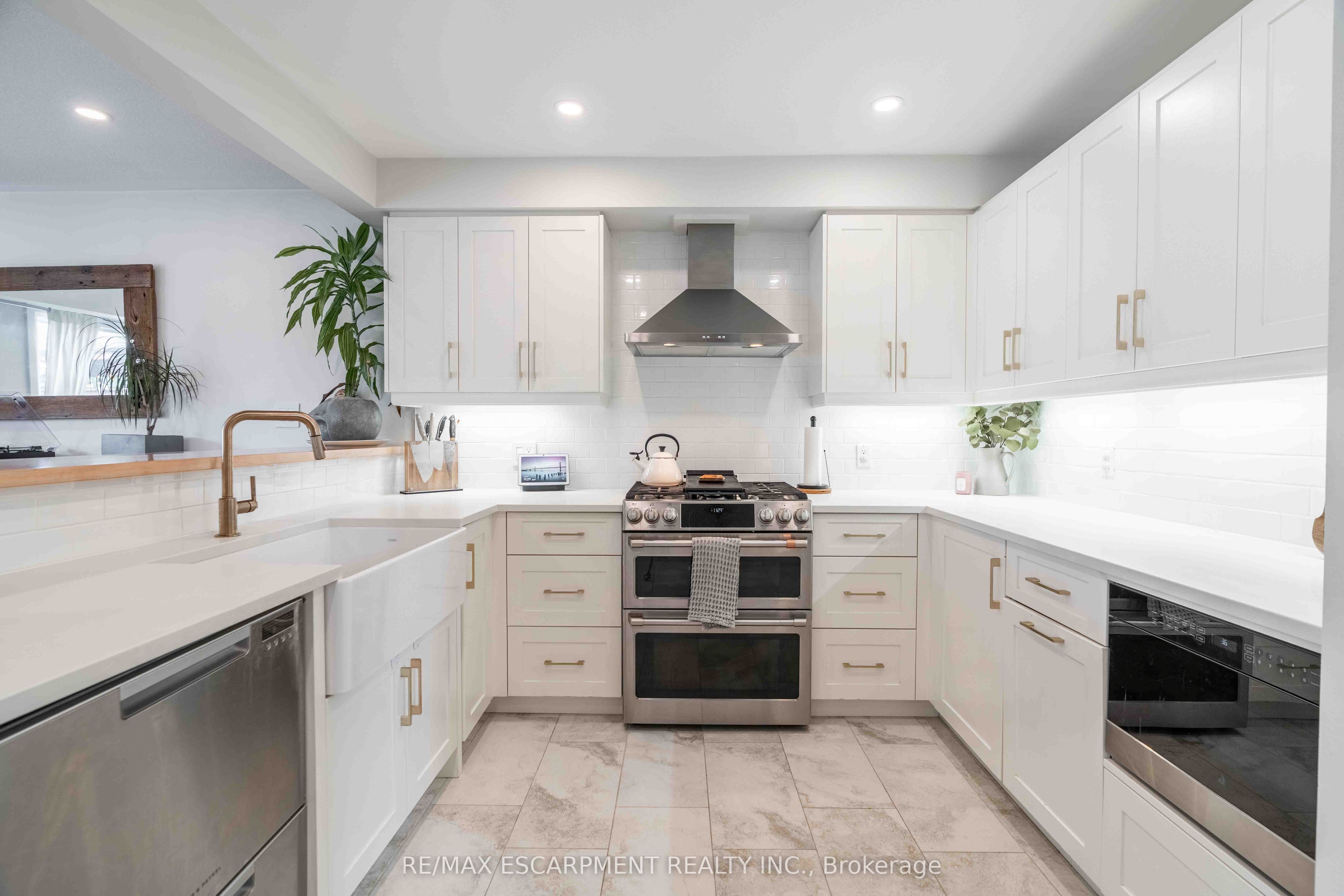 136 Braemar Avenue Property Photo 13