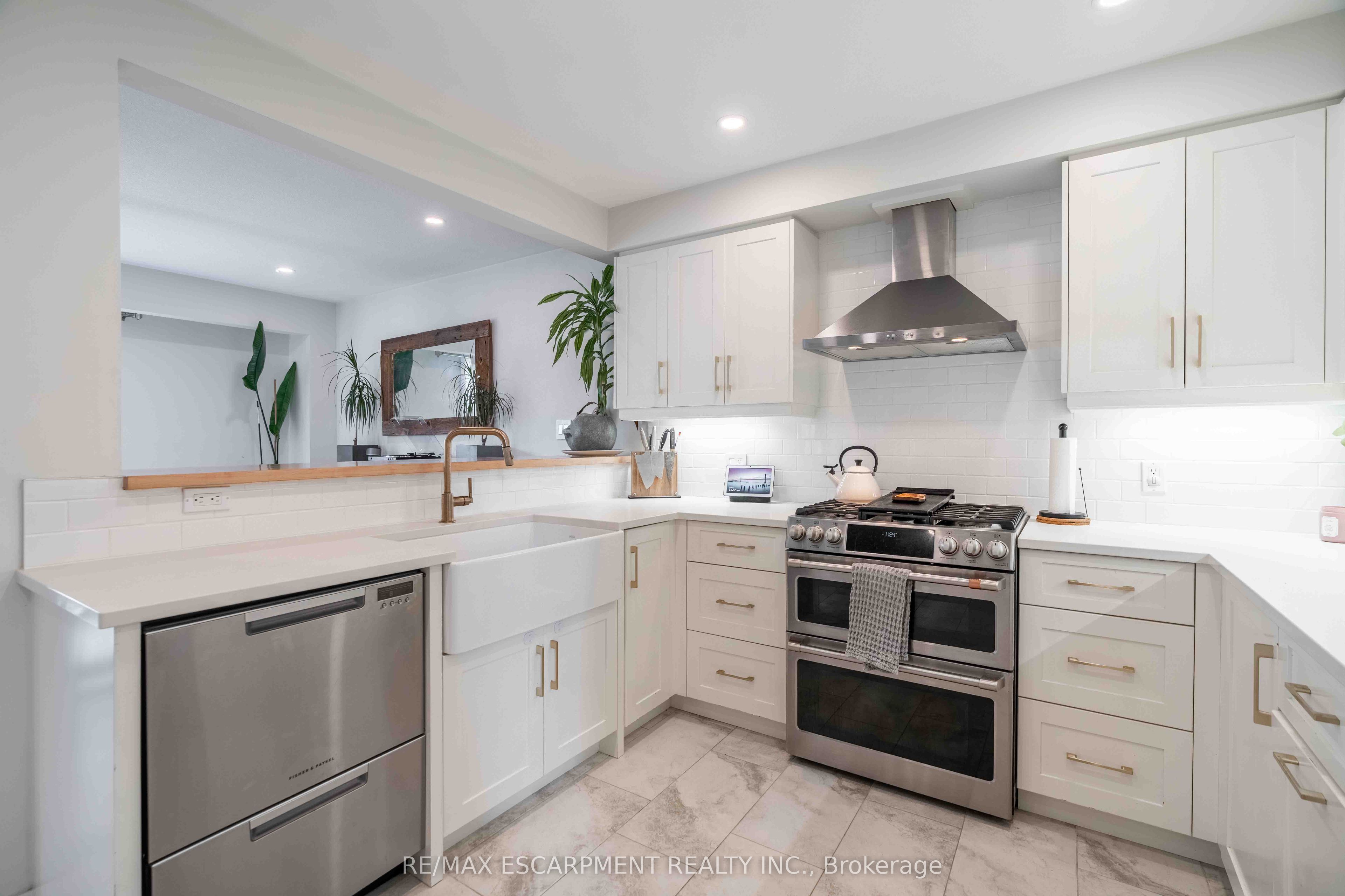 136 Braemar Avenue Property Photo 14