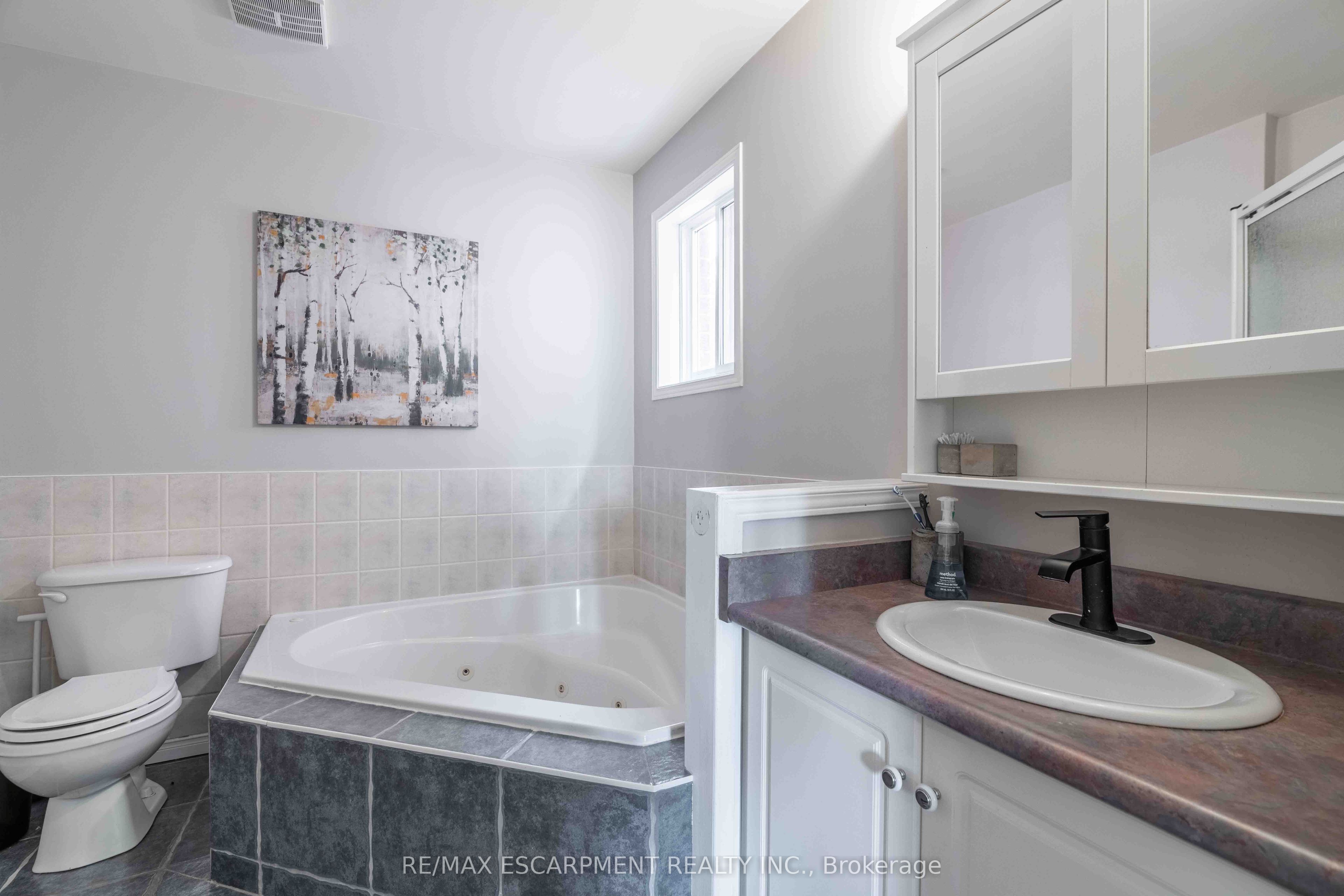 136 Braemar Avenue Property Photo 22