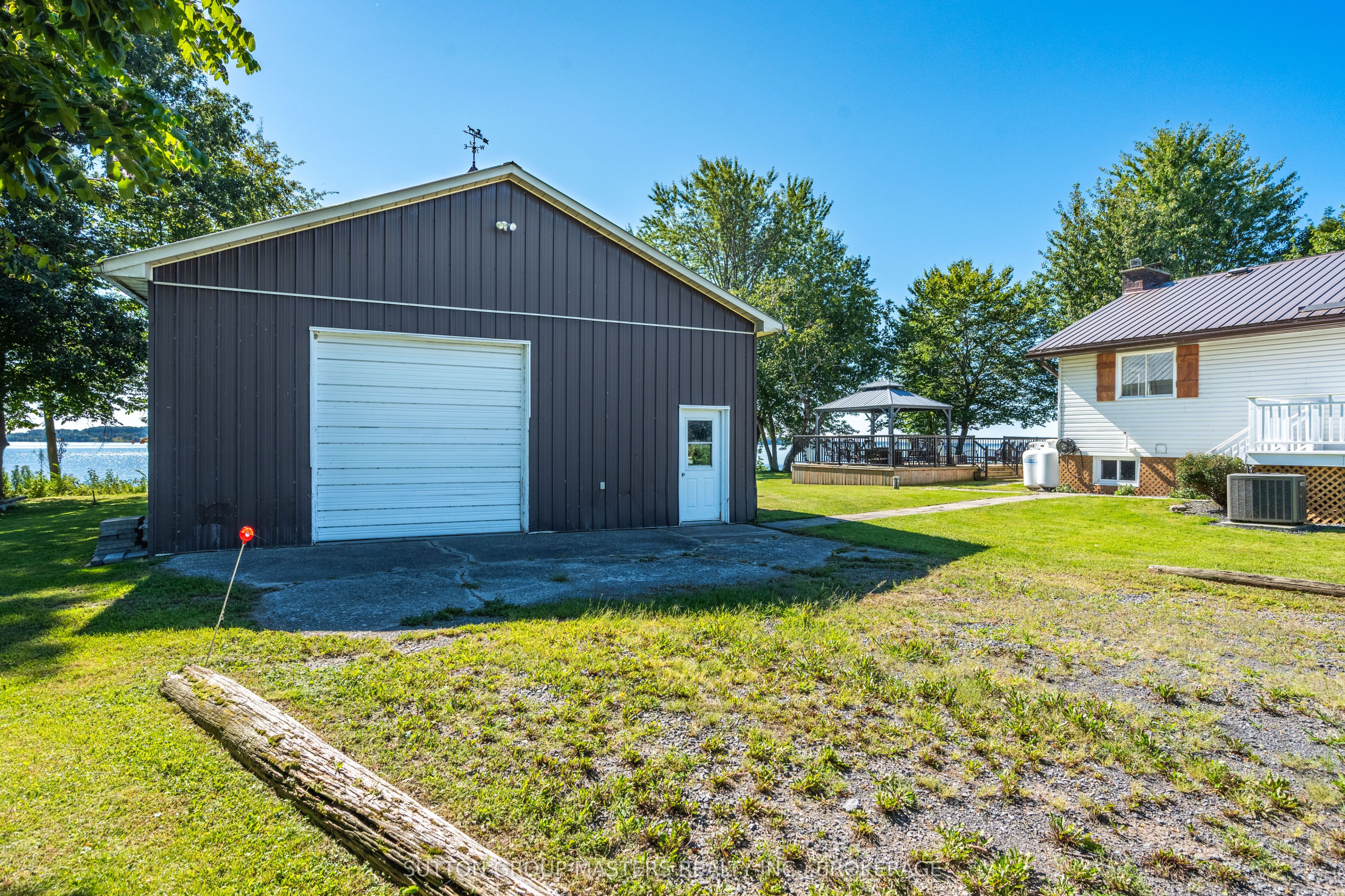 175 Pleasure Pt. Lane Property Photo 4