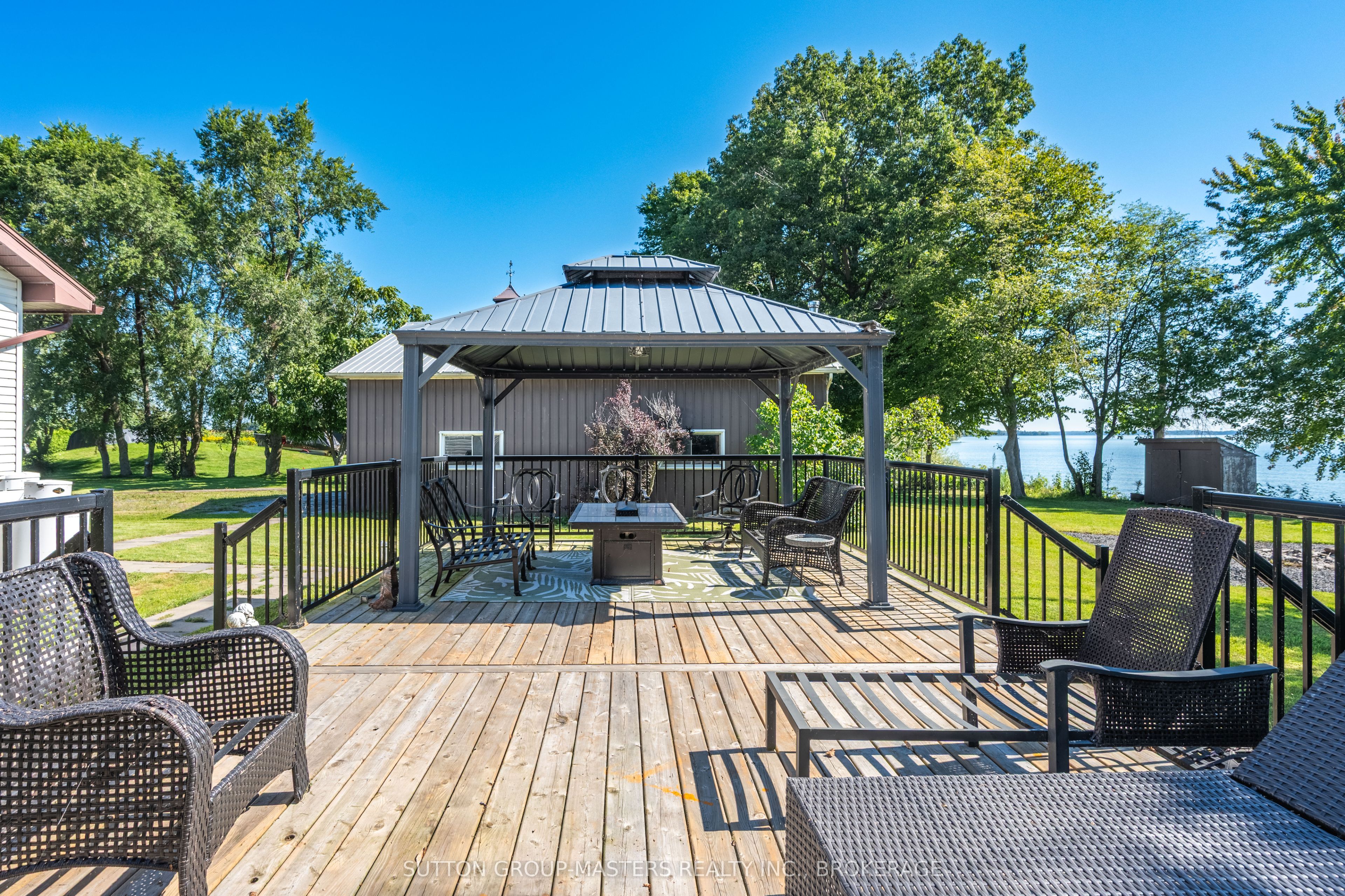 175 Pleasure Pt. Lane Property Photo 9