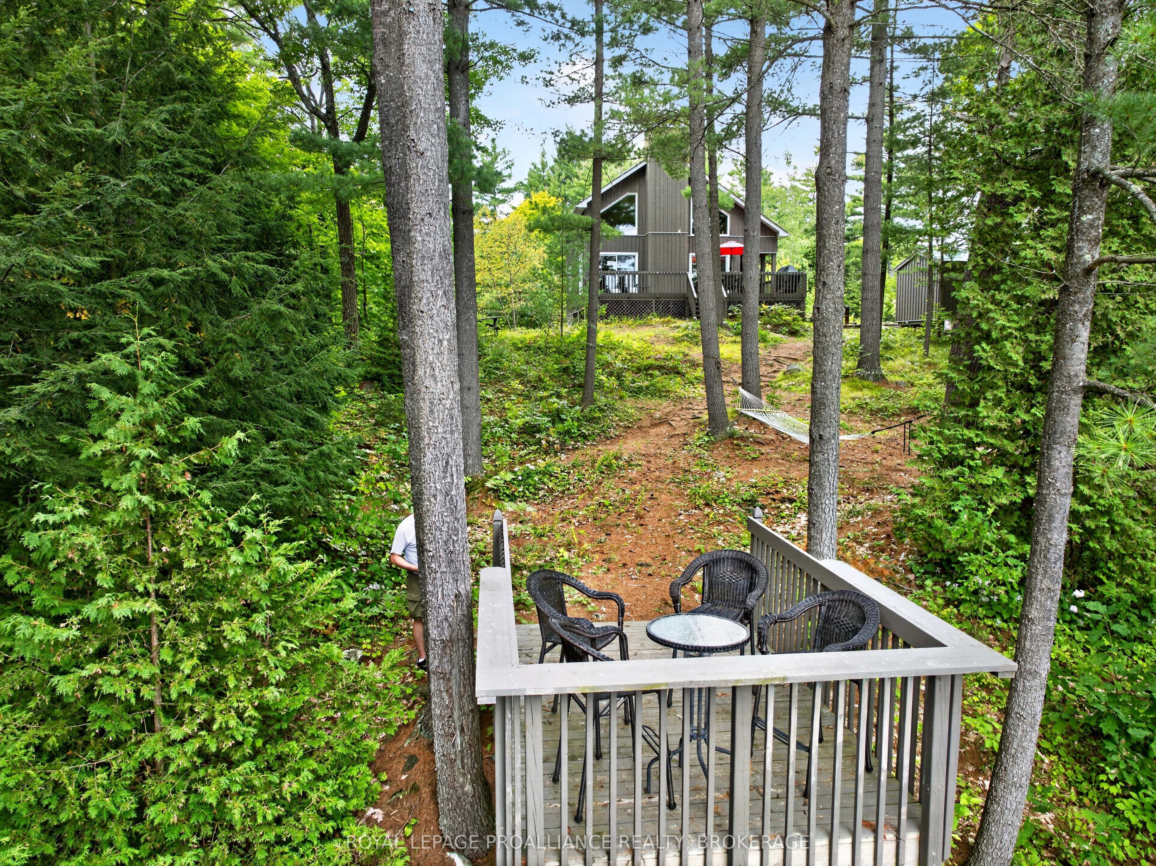 1187 Louden Lane Property Photo 7