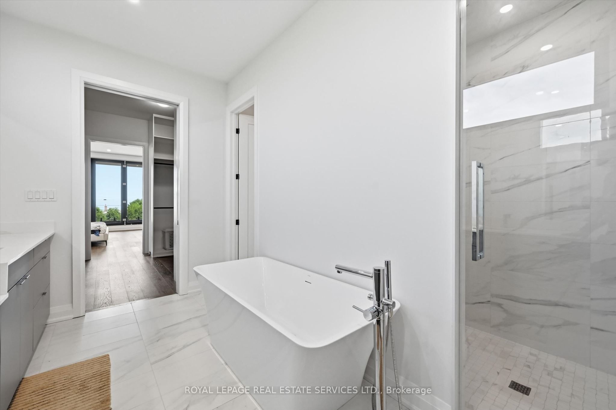 36 Windemere Road Property Photo 27