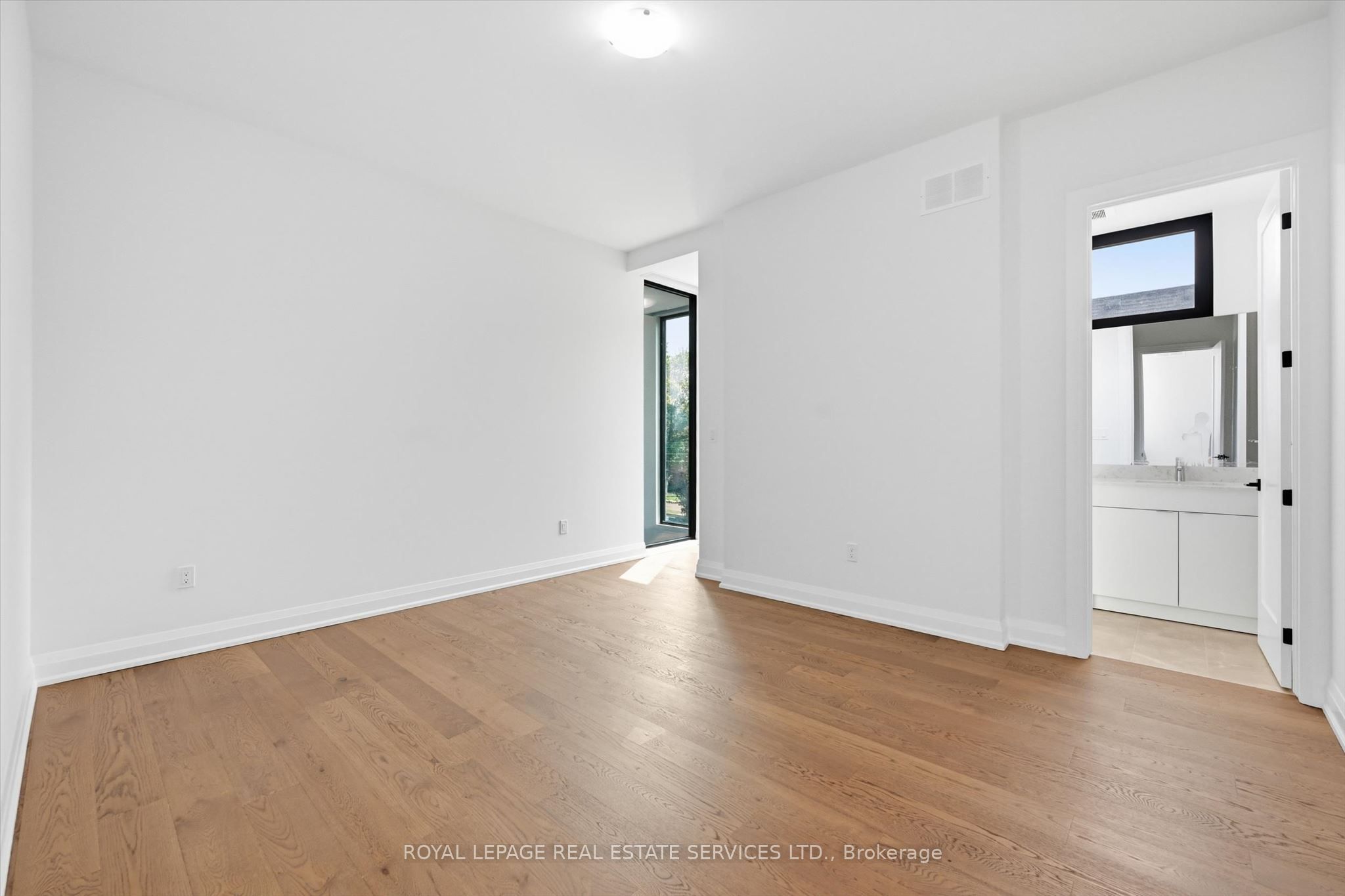 36 Windemere Road Property Photo 29
