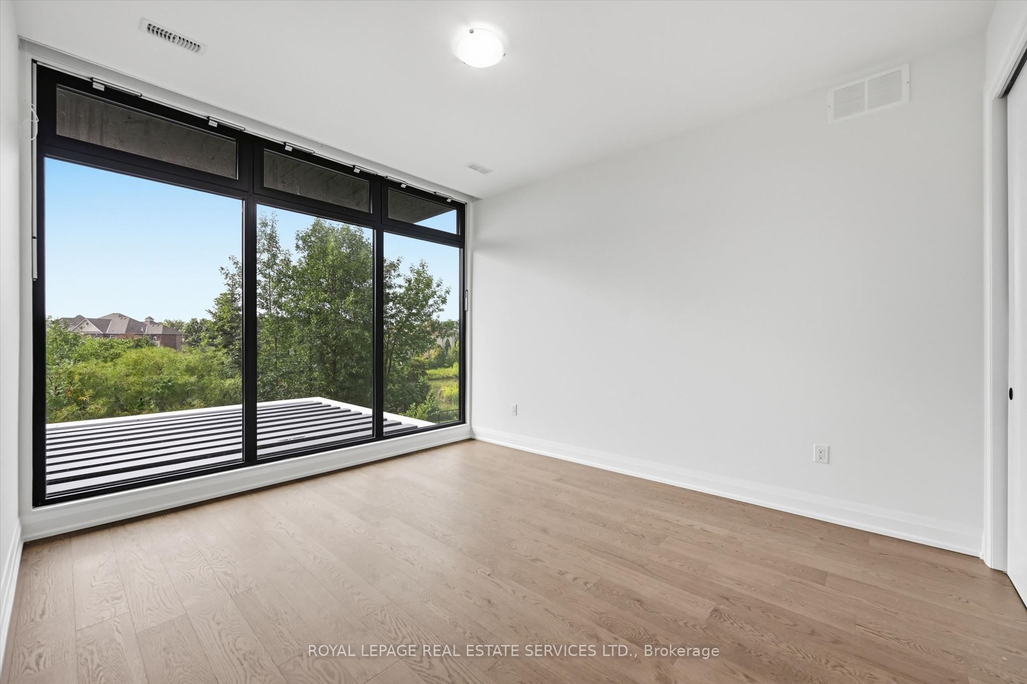 36 Windemere Road Property Photo 31
