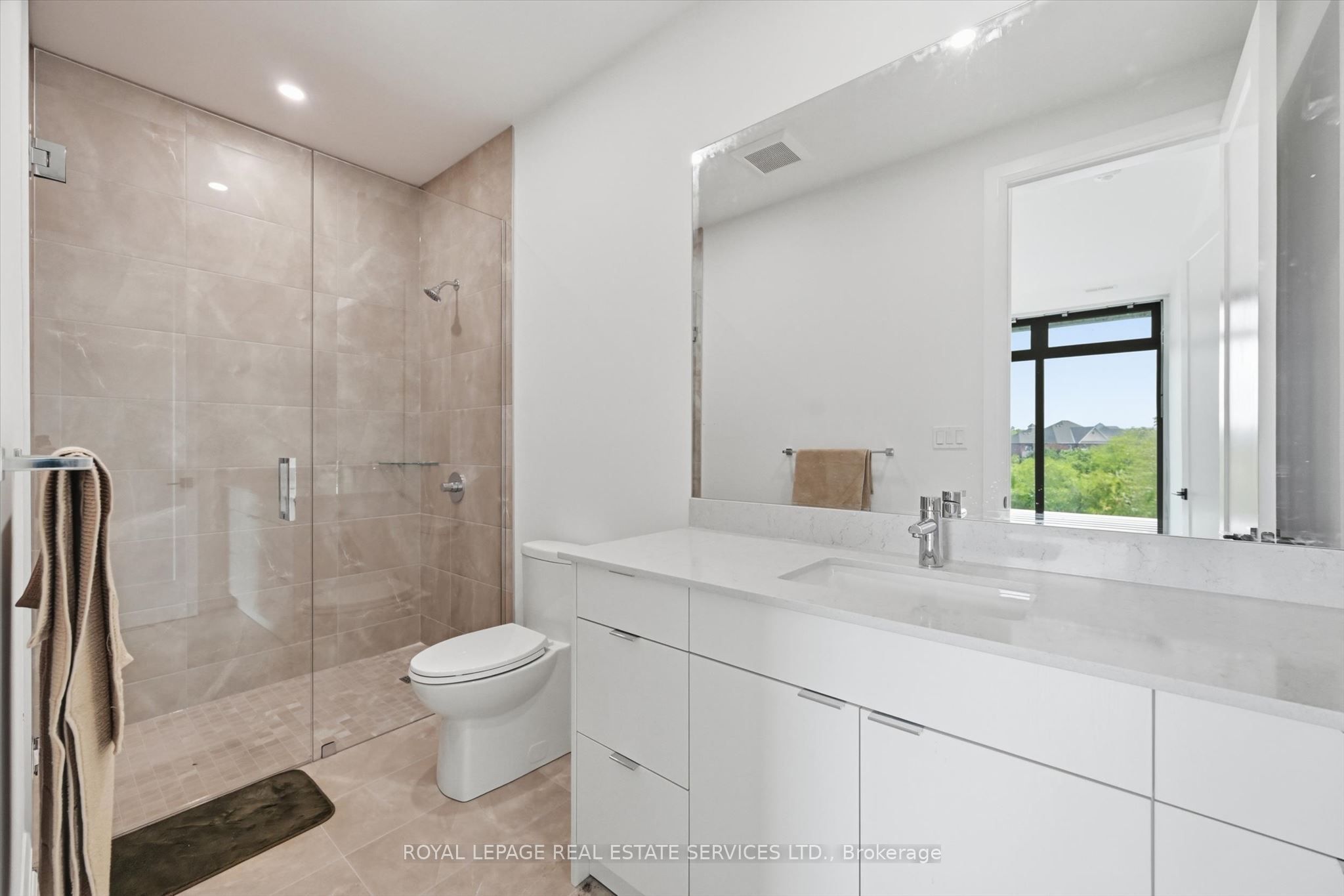 36 Windemere Road Property Photo 32