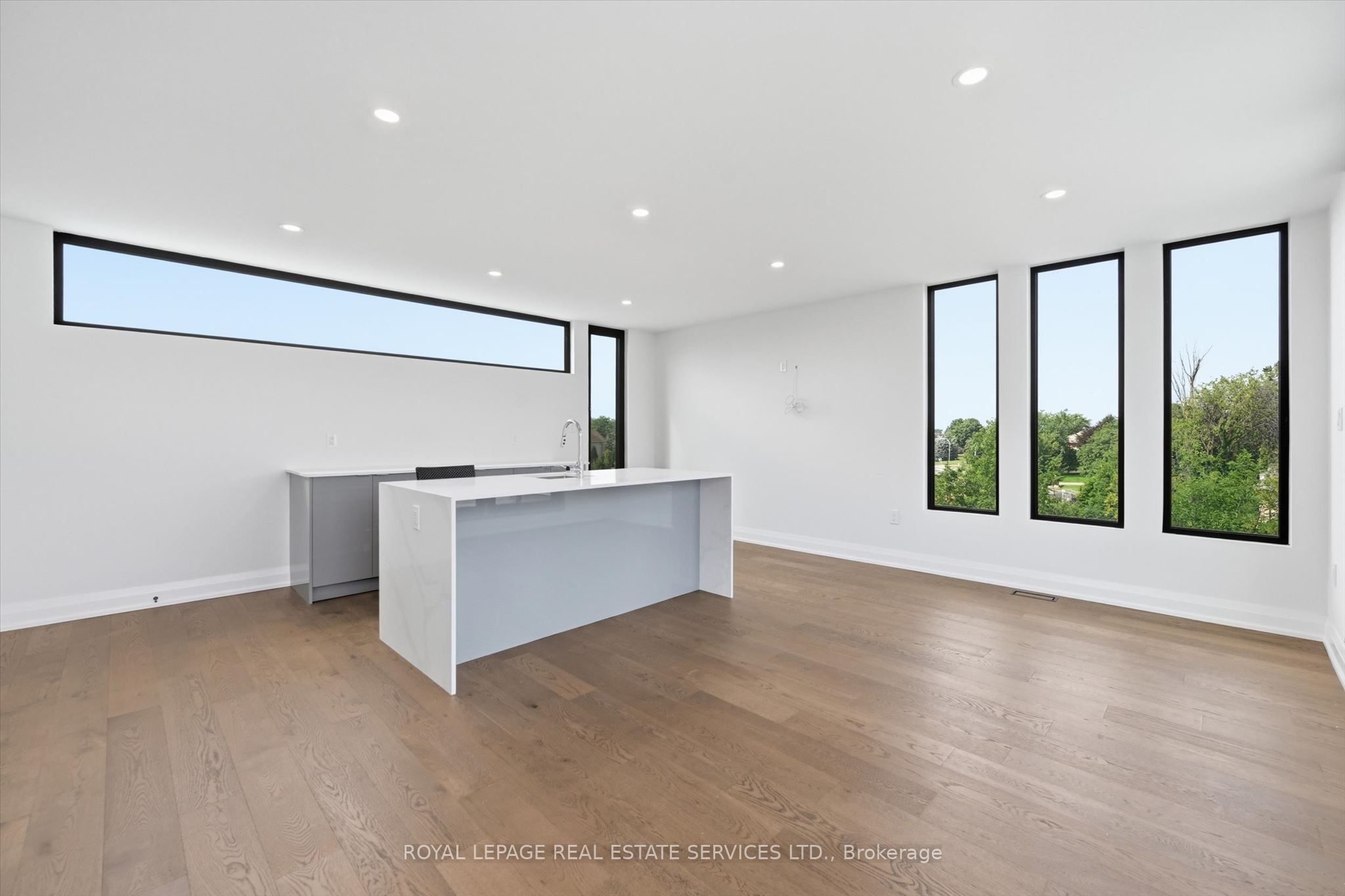 36 Windemere Road Property Photo 37