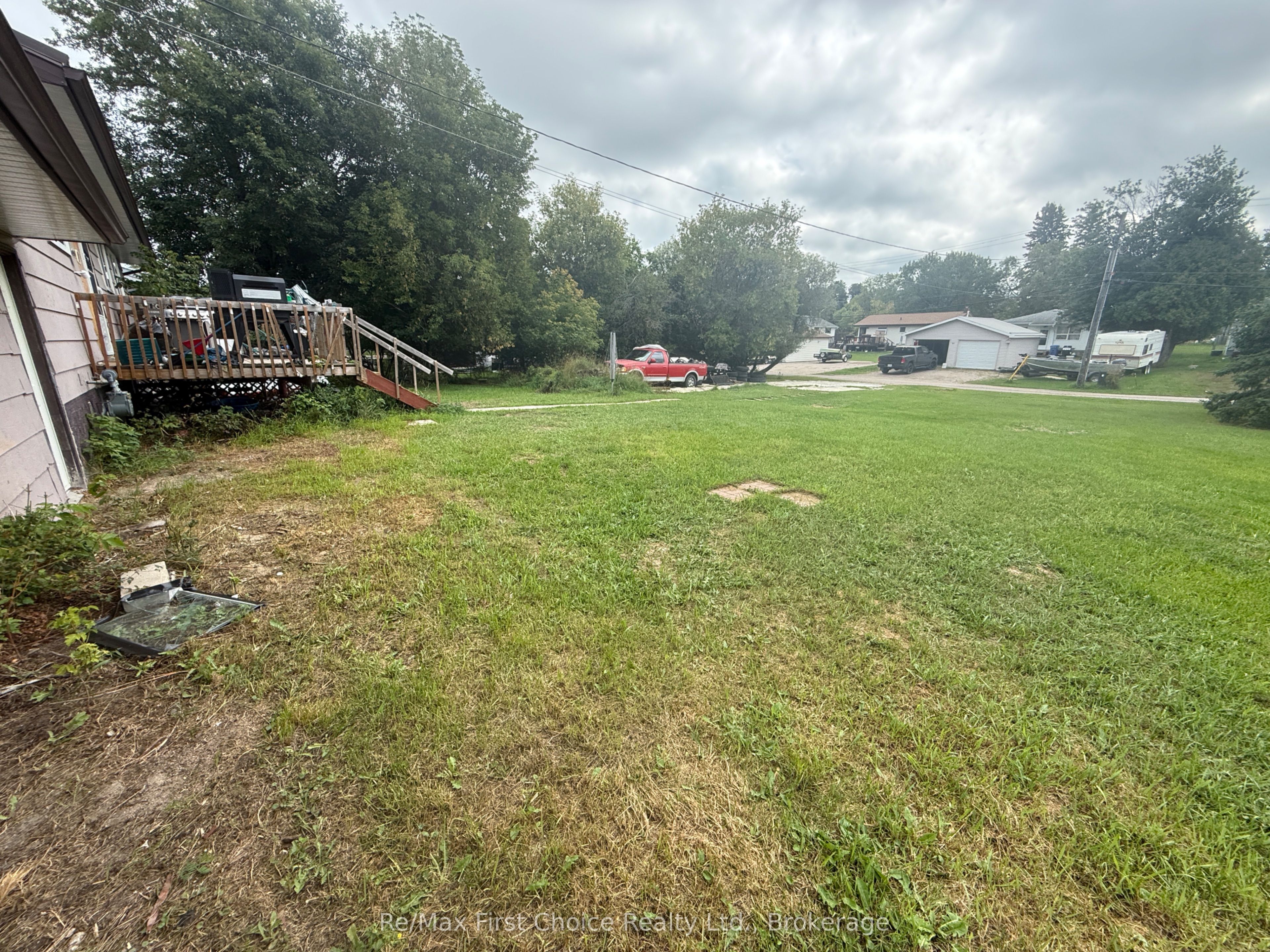 210 St. Charles Street Property Photo 2