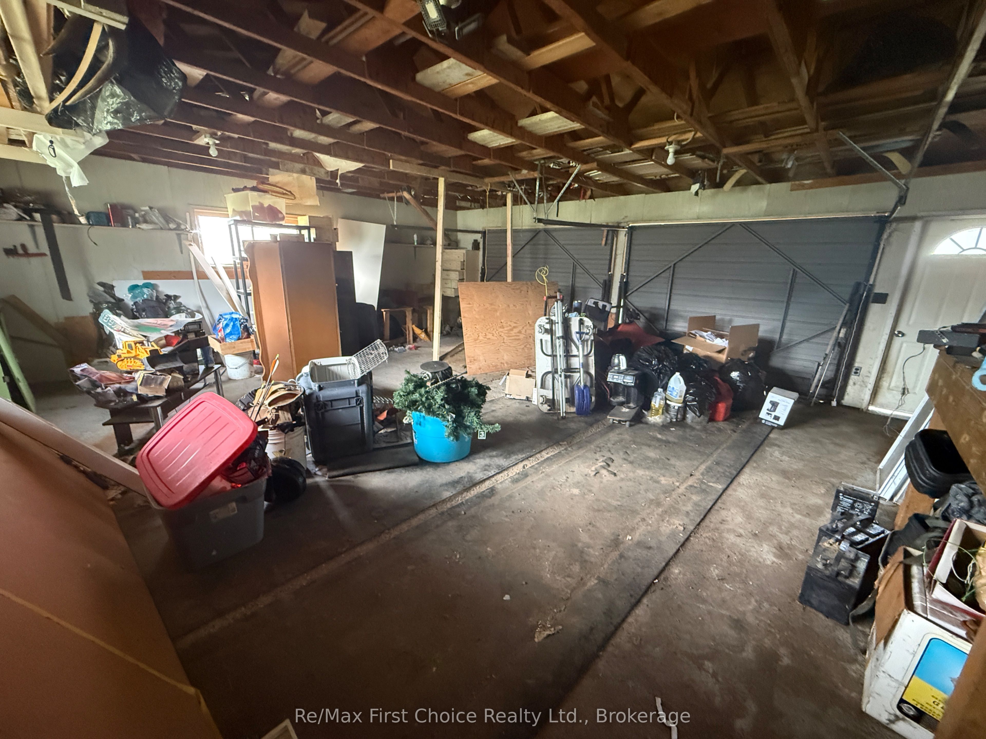 210 St. Charles Street Property Photo 3