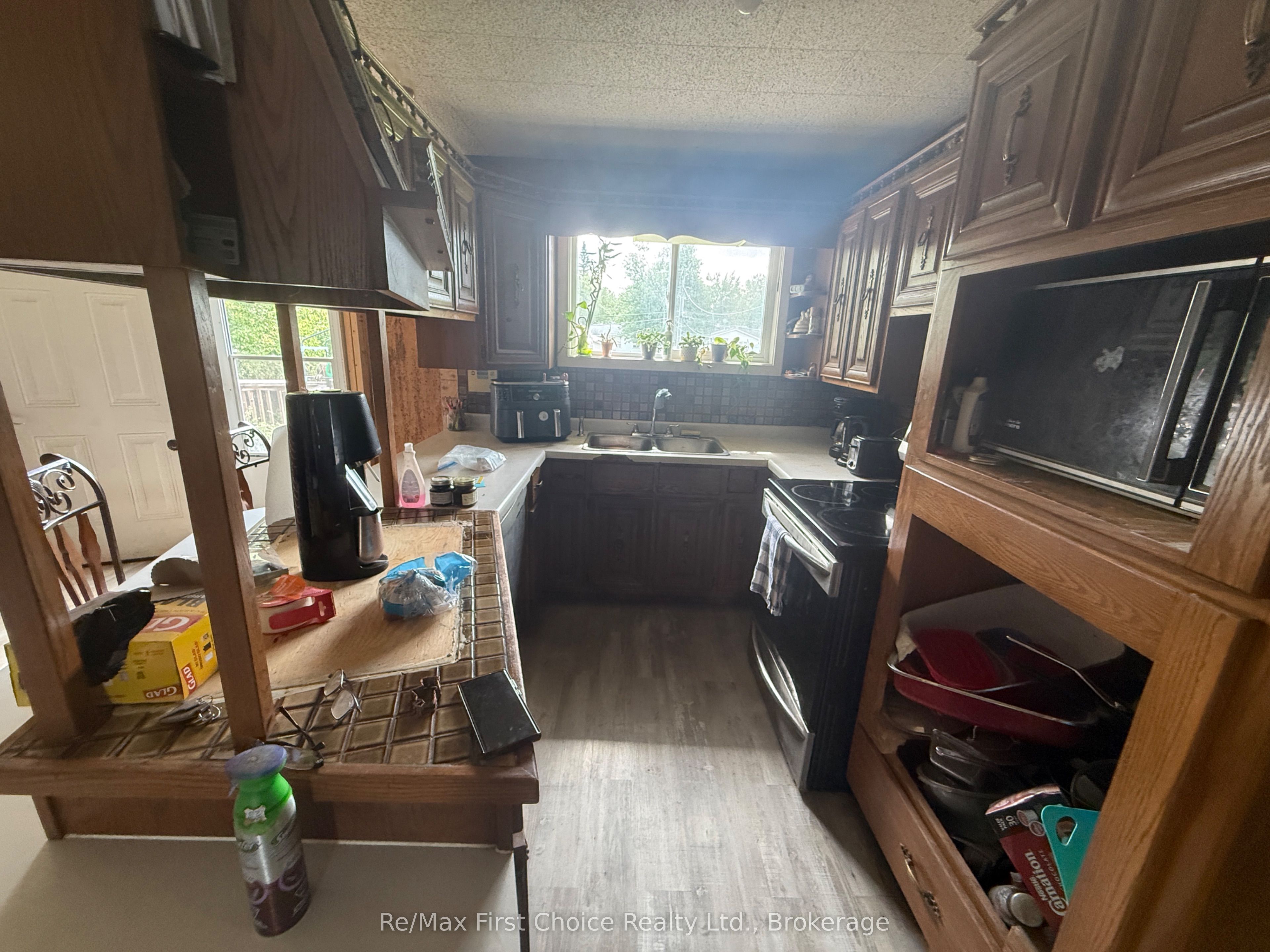 210 St. Charles Street Property Photo 4