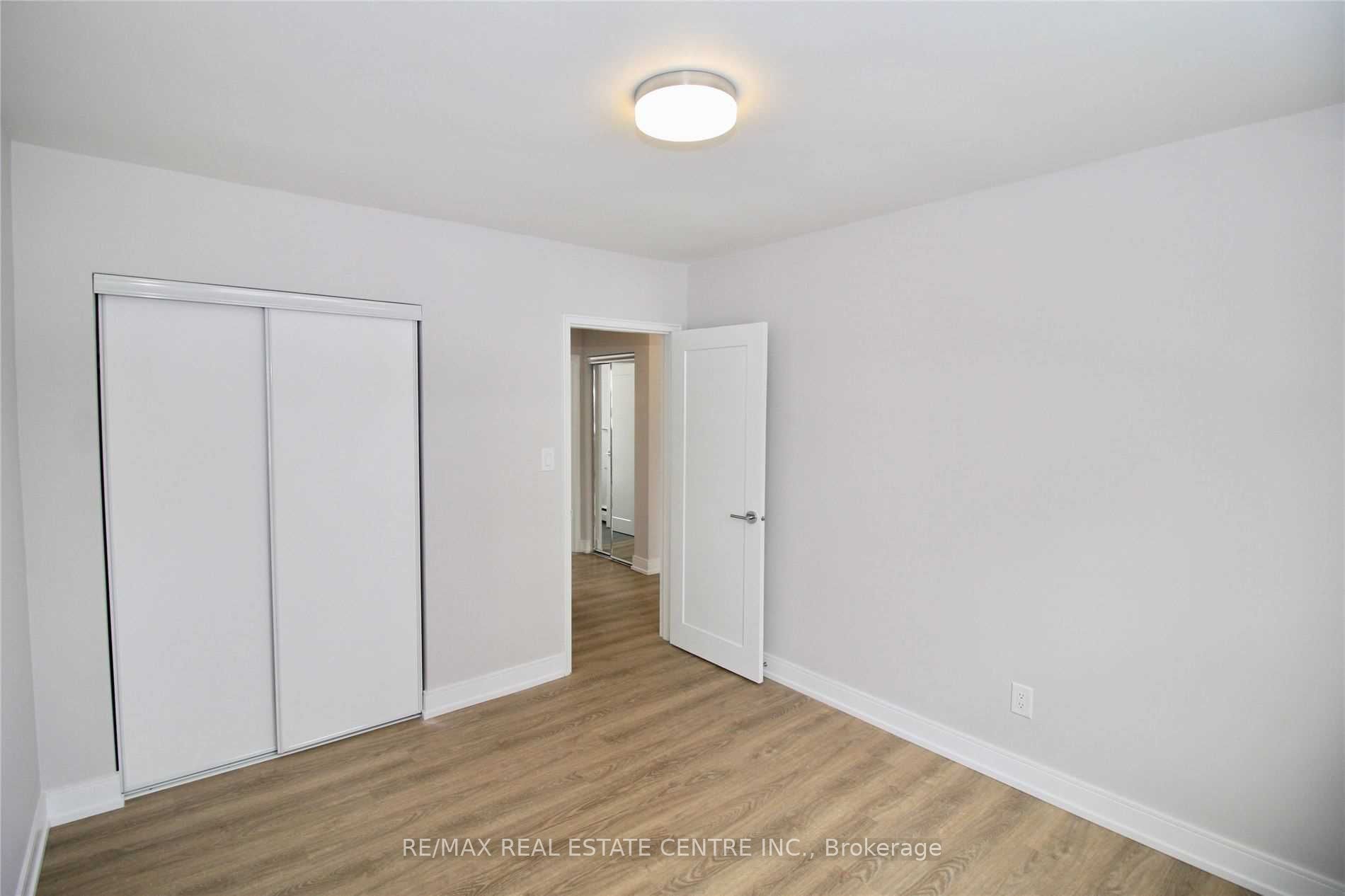 424 Argyle Street S #6 Property Photo 9