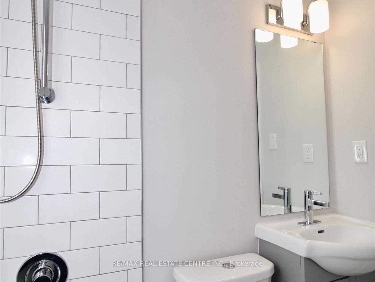 424 Argyle Street S #6 Property Photo 14