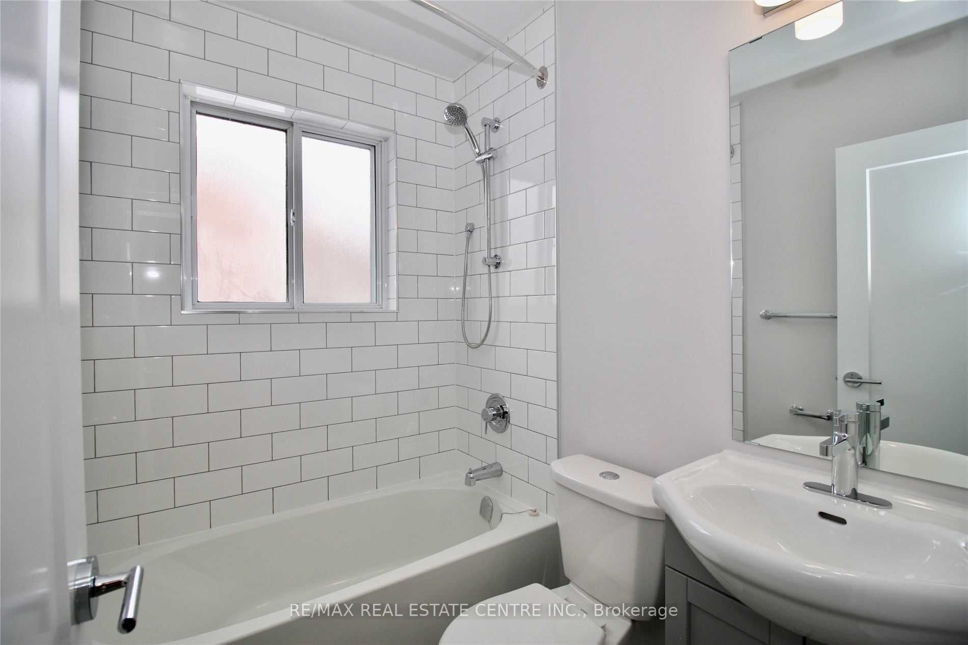 424 Argyle Street S #6 Property Photo 15