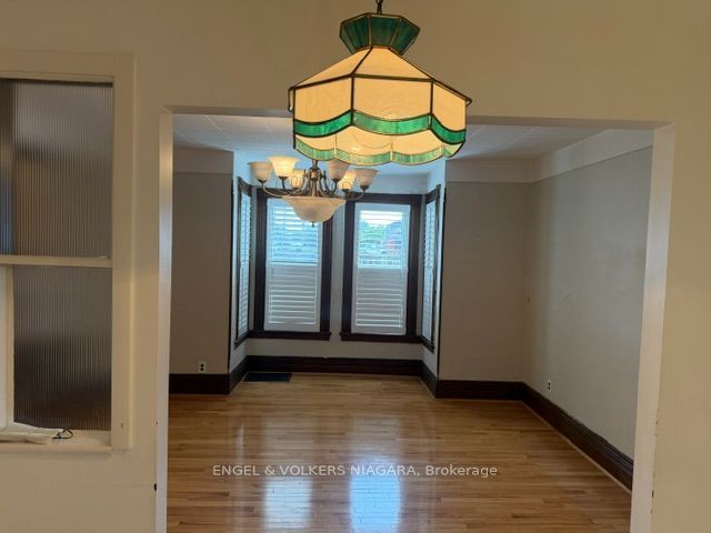 5821 Leonard Avenue Property Photo 7
