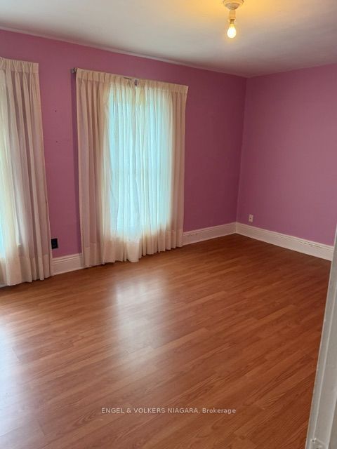 5821 Leonard Avenue Property Photo 9