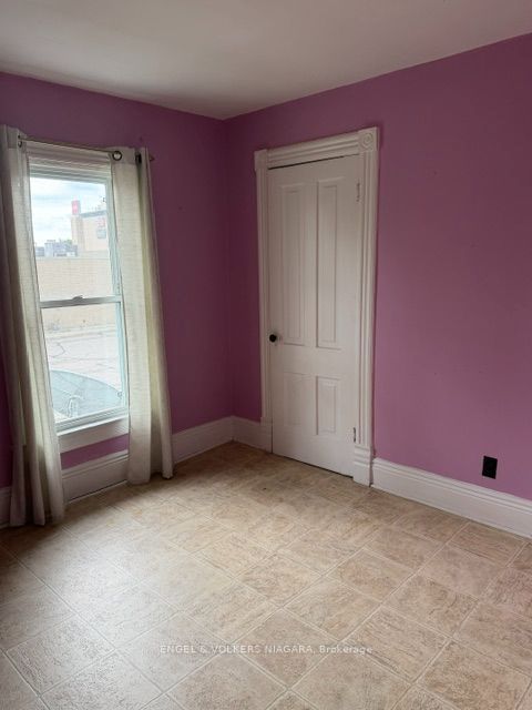 5821 Leonard Avenue Property Photo 12