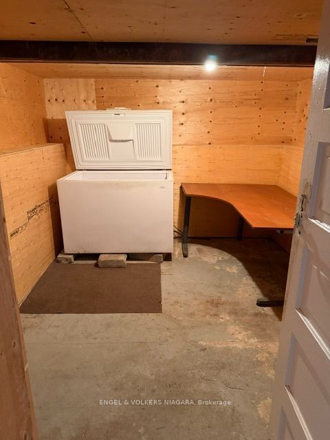 5821 Leonard Avenue Property Photo 19