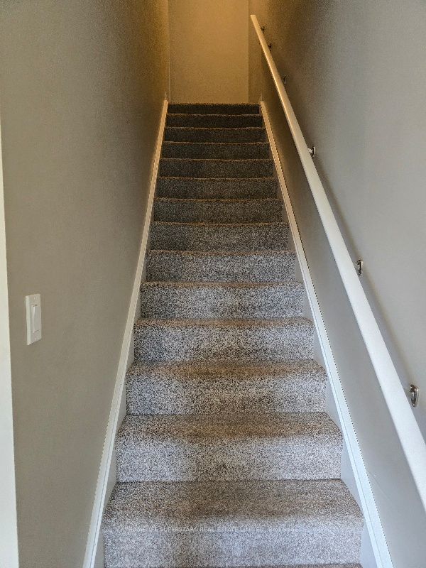 439 Athlone Avenue 2a Property Photo 6