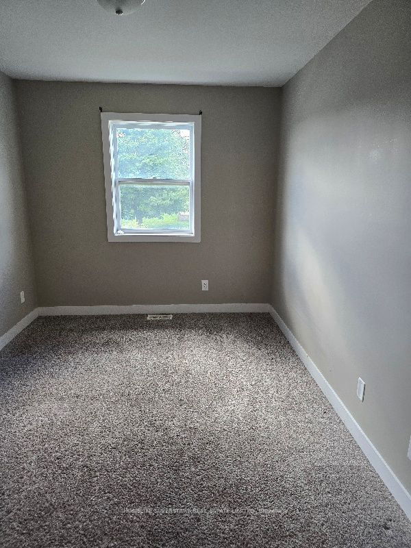 439 Athlone Avenue 2a Property Photo 12