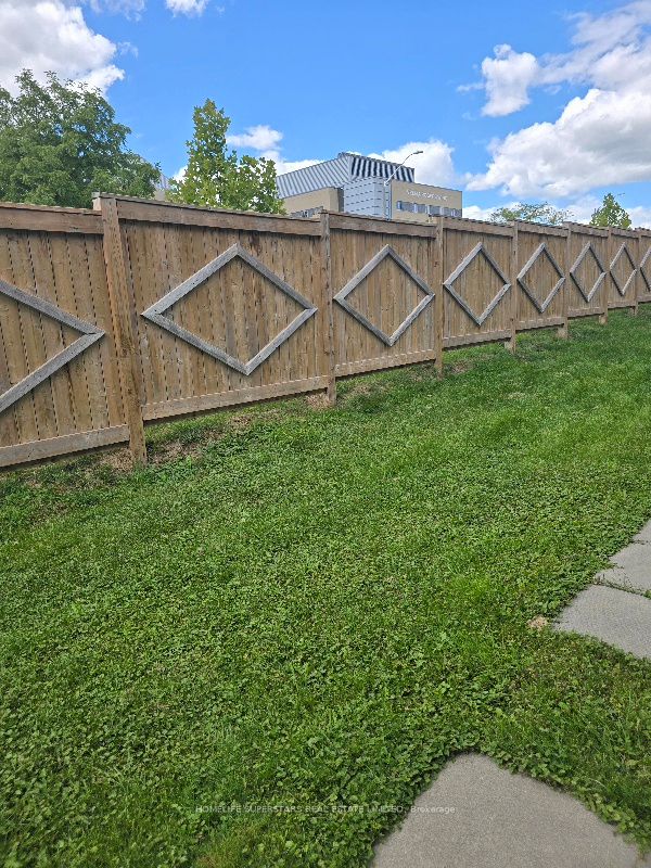 439 Athlone Avenue 2a Property Photo 15