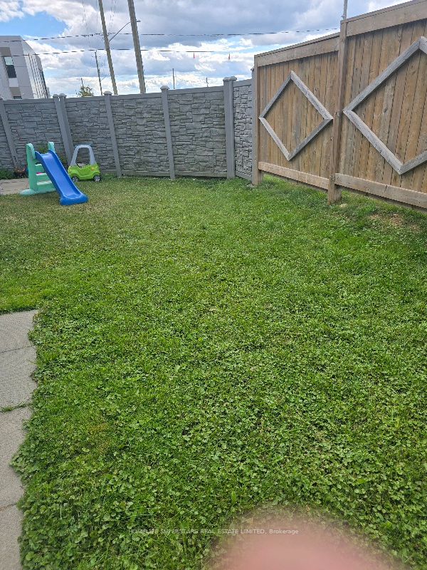 439 Athlone Avenue 2a Property Photo 16