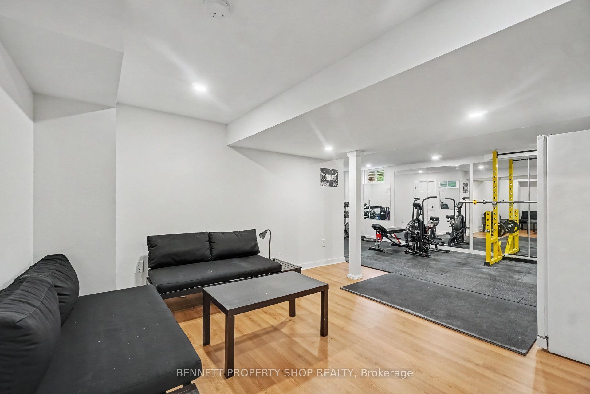 1902 Featherston Drive Property Photo 21