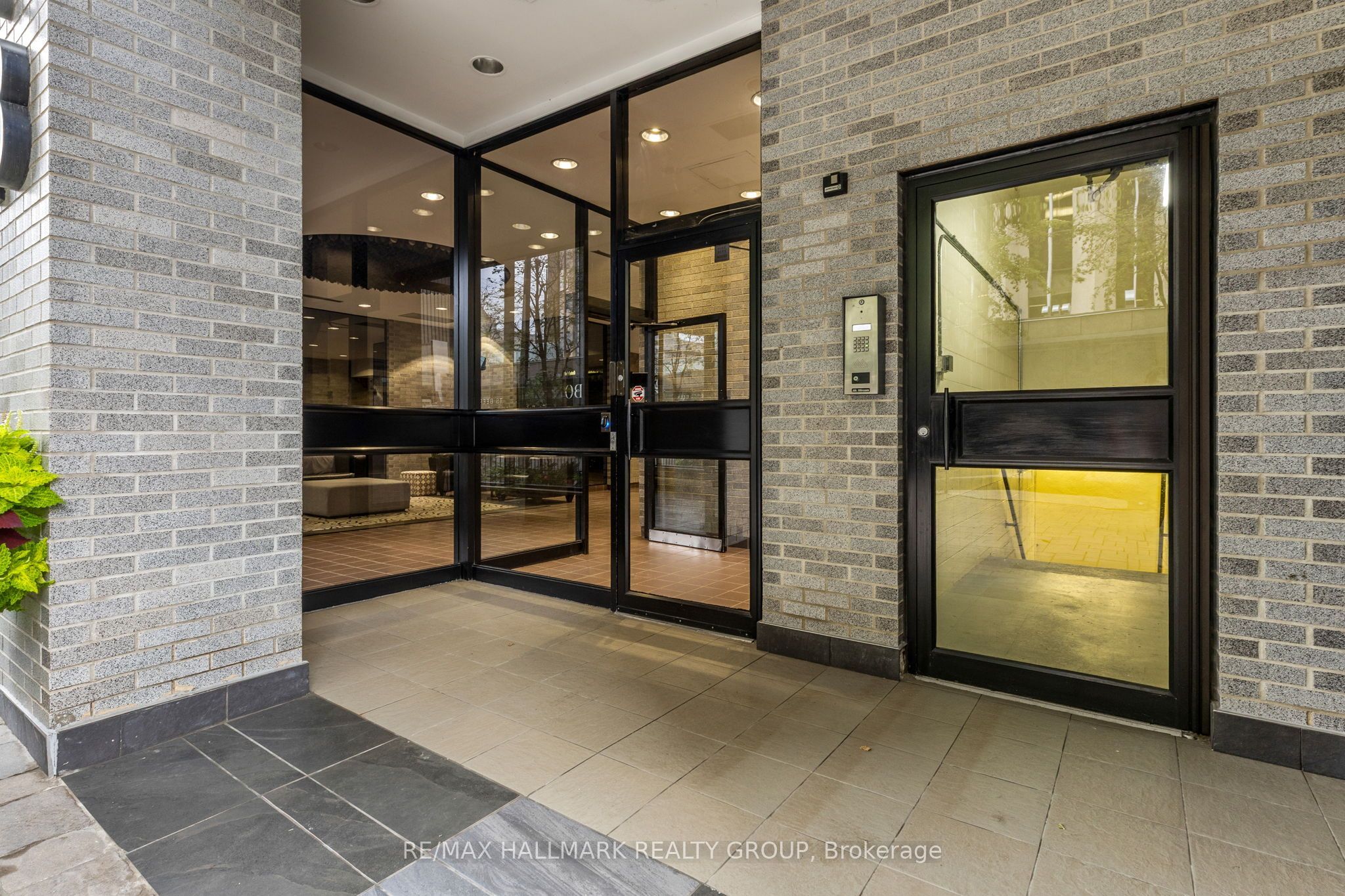 18 Nepean Street 701