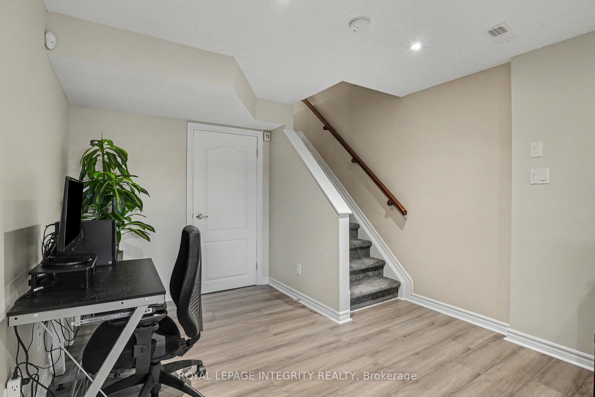 563 Remnor Avenue Property Photo 28