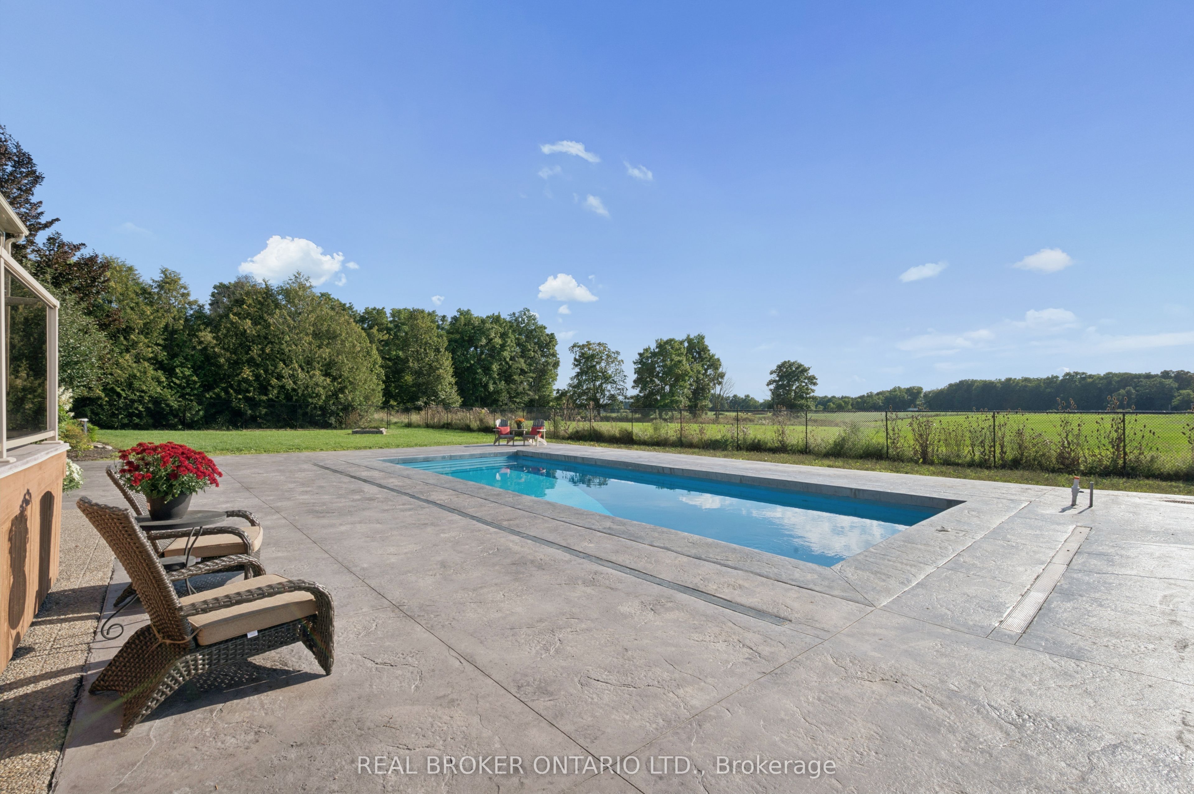 1049 Sheffield Road Property Photo 35