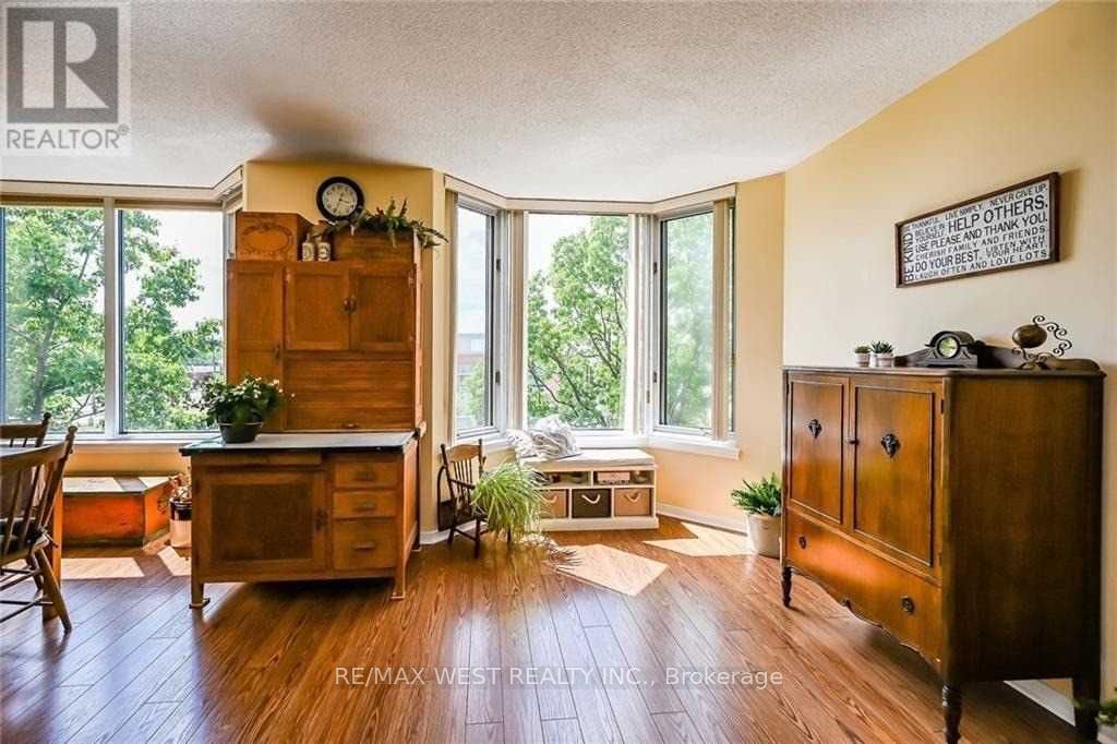 200 Limeridge Road W 406 Property Photo 5