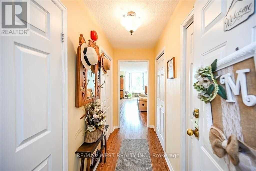 200 Limeridge Road W 406 Property Photo 15