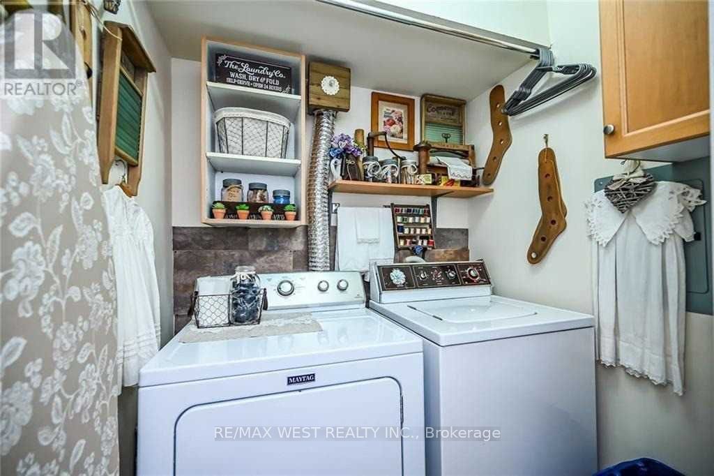 200 Limeridge Road W 406 Property Photo 16