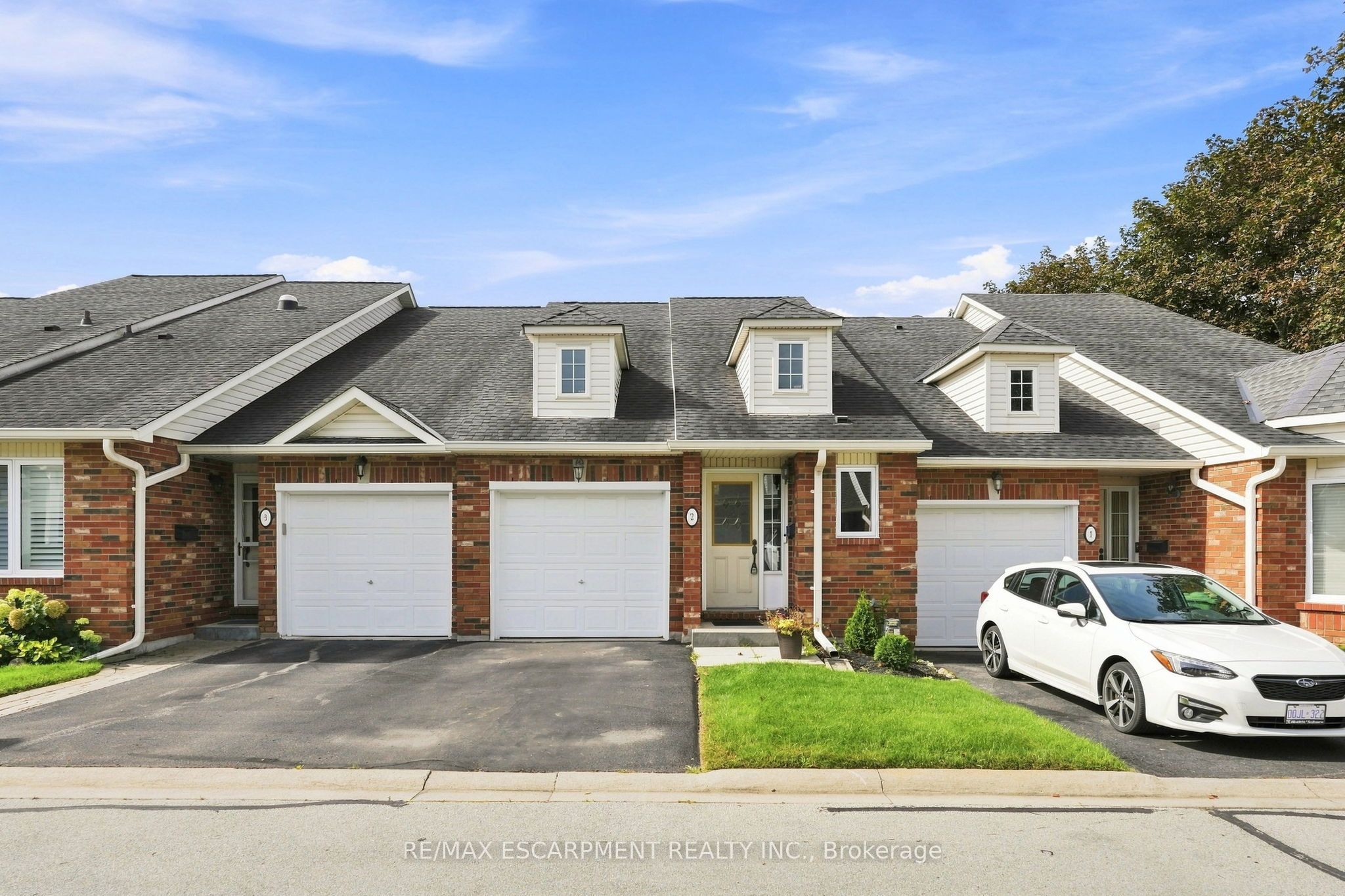 222 FELLOWES Crescent 2
