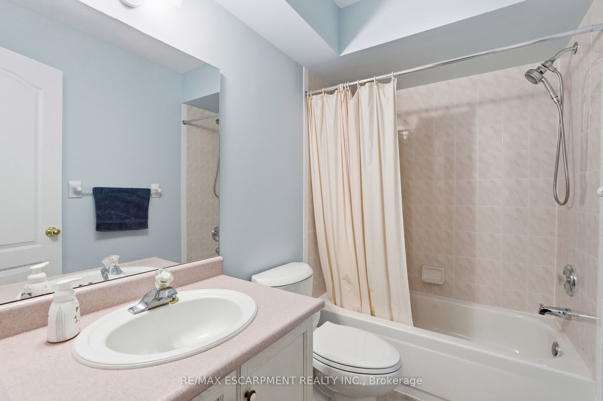 222 Fellowes Crescent 2 Property Photo 19