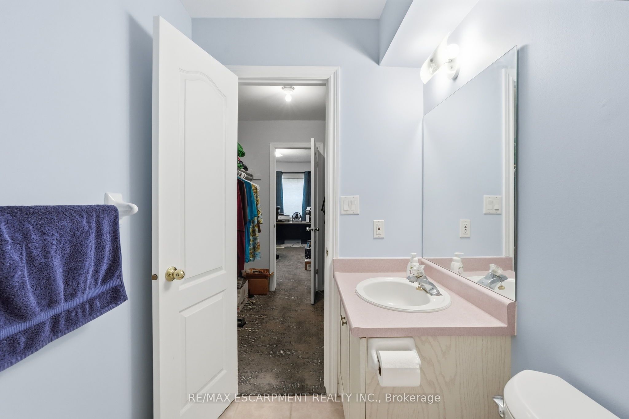 222 Fellowes Crescent 2 Property Photo 20