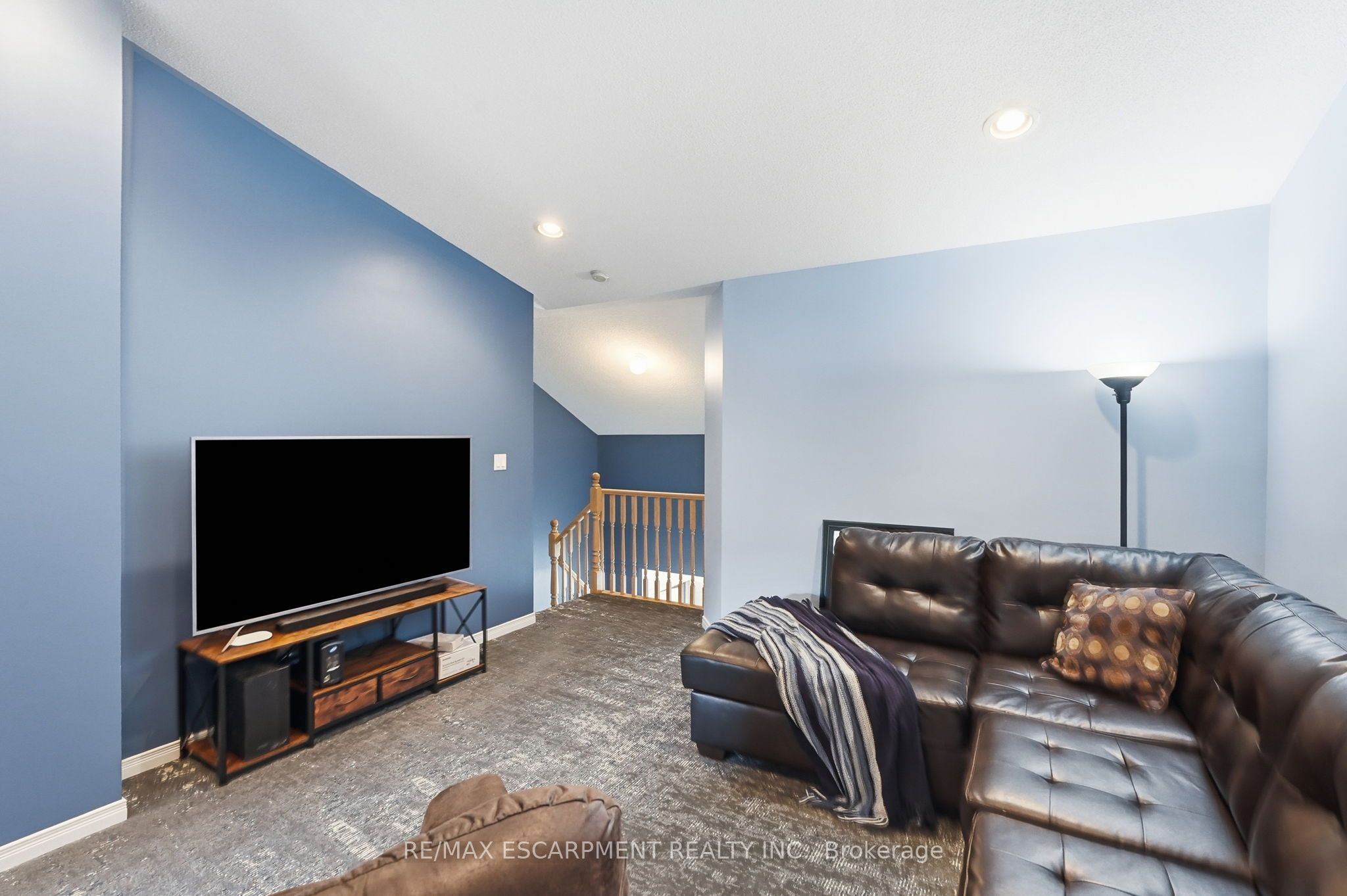 222 Fellowes Crescent 2 Property Photo 21