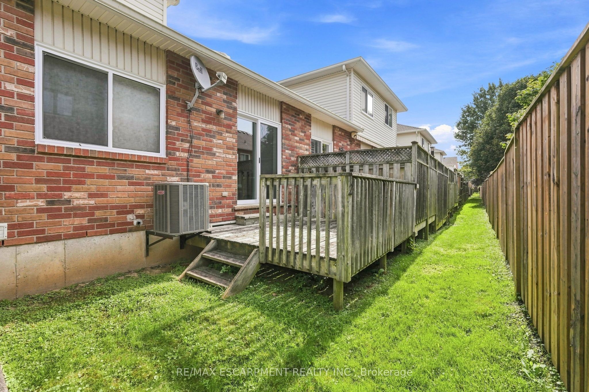 222 Fellowes Crescent 2 Property Photo 30
