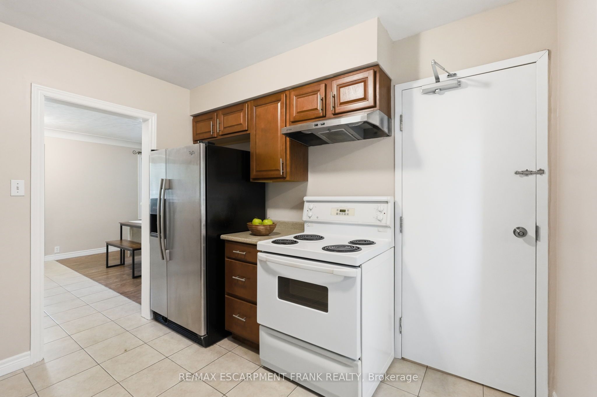 8 Emming Court Property Photo 13