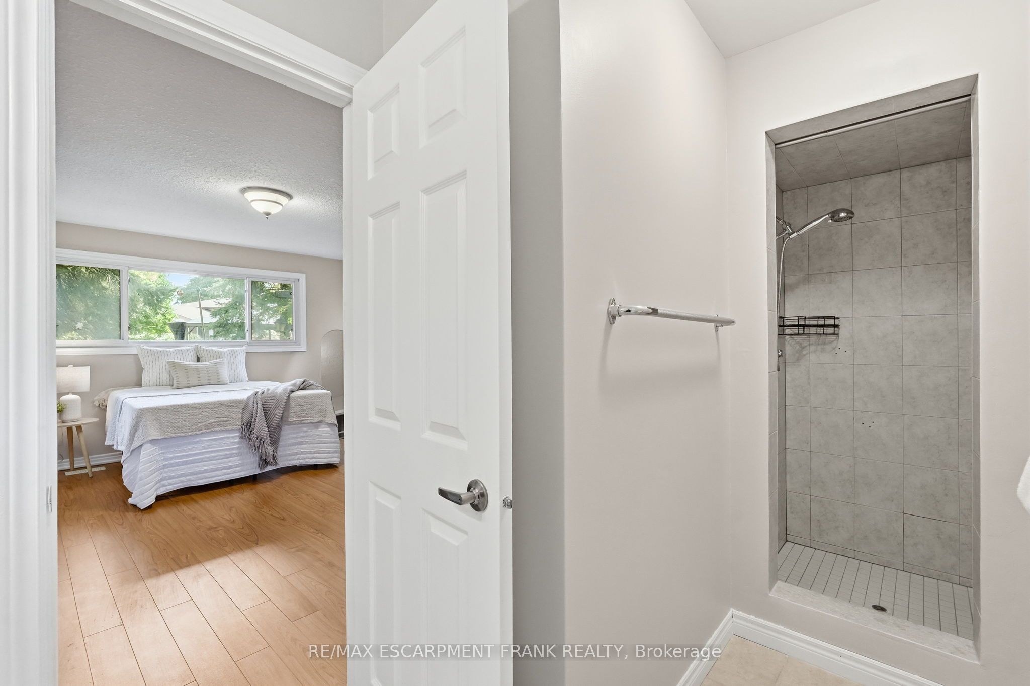 8 Emming Court Property Photo 17