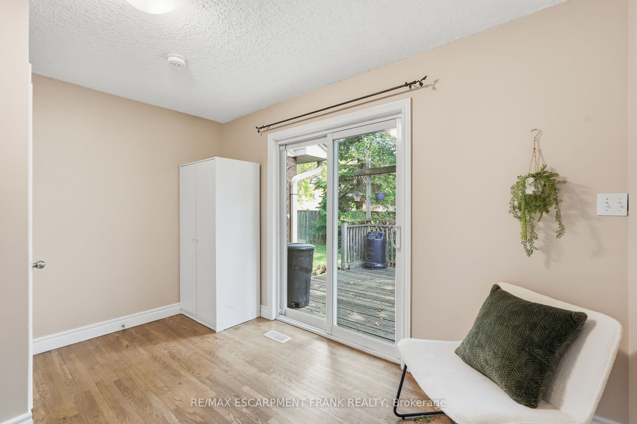 8 Emming Court Property Photo 19
