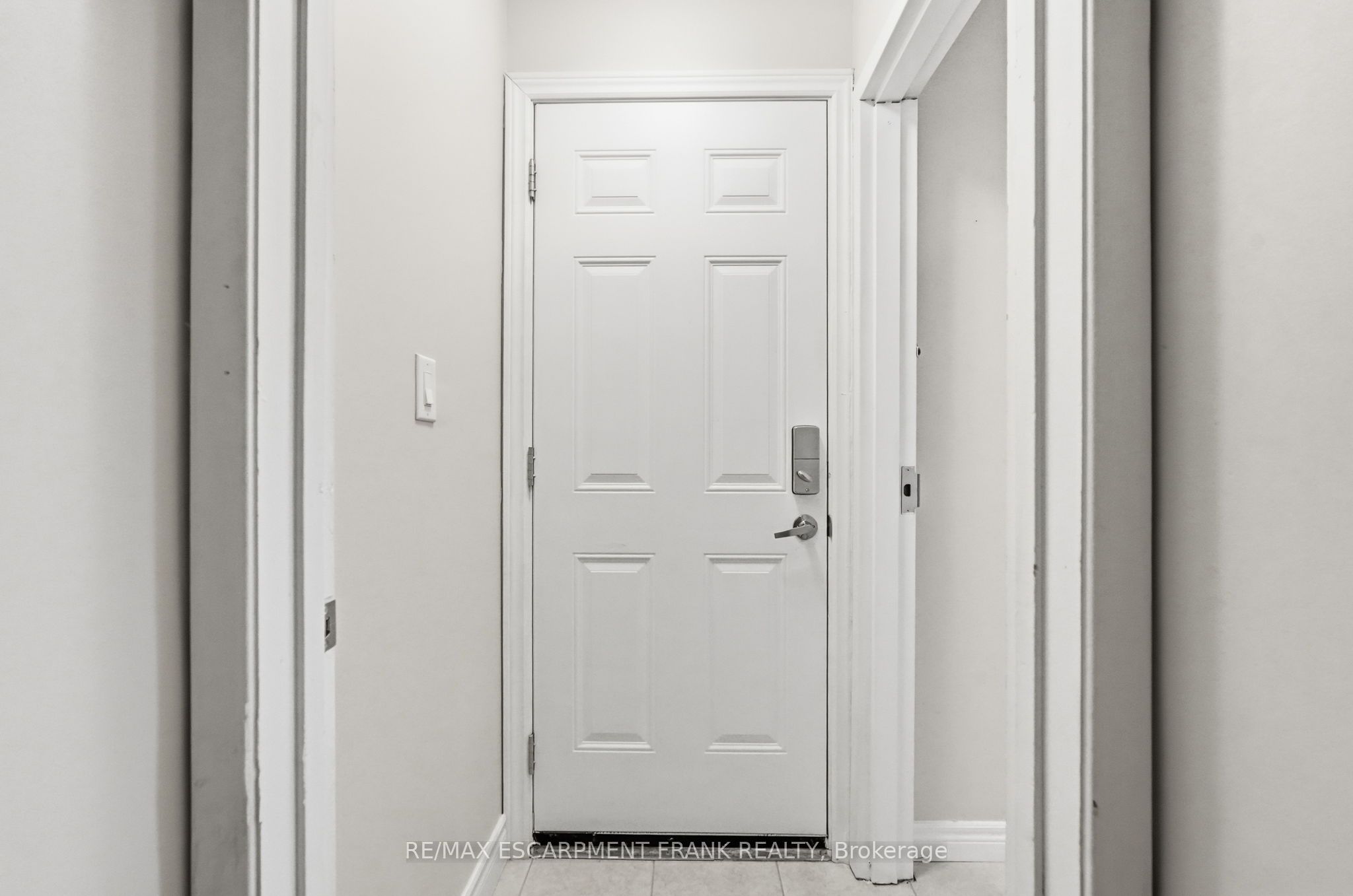 8 Emming Court Property Photo 28