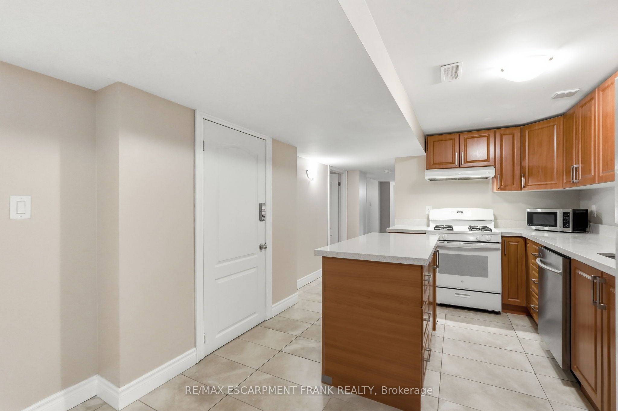 8 Emming Court Property Photo 29
