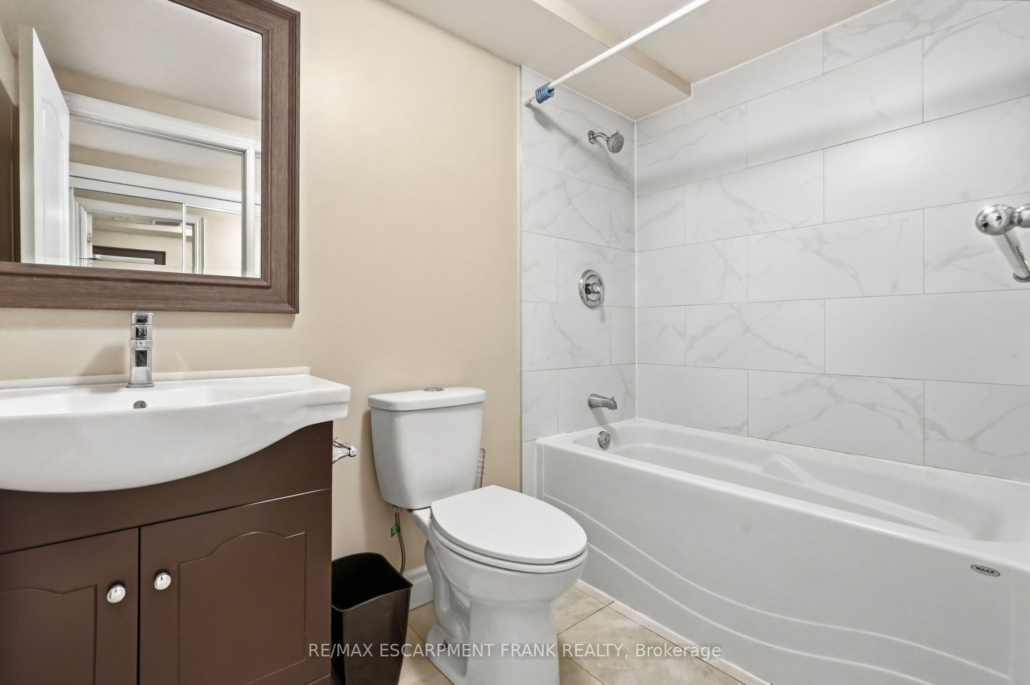 8 Emming Court Property Photo 35