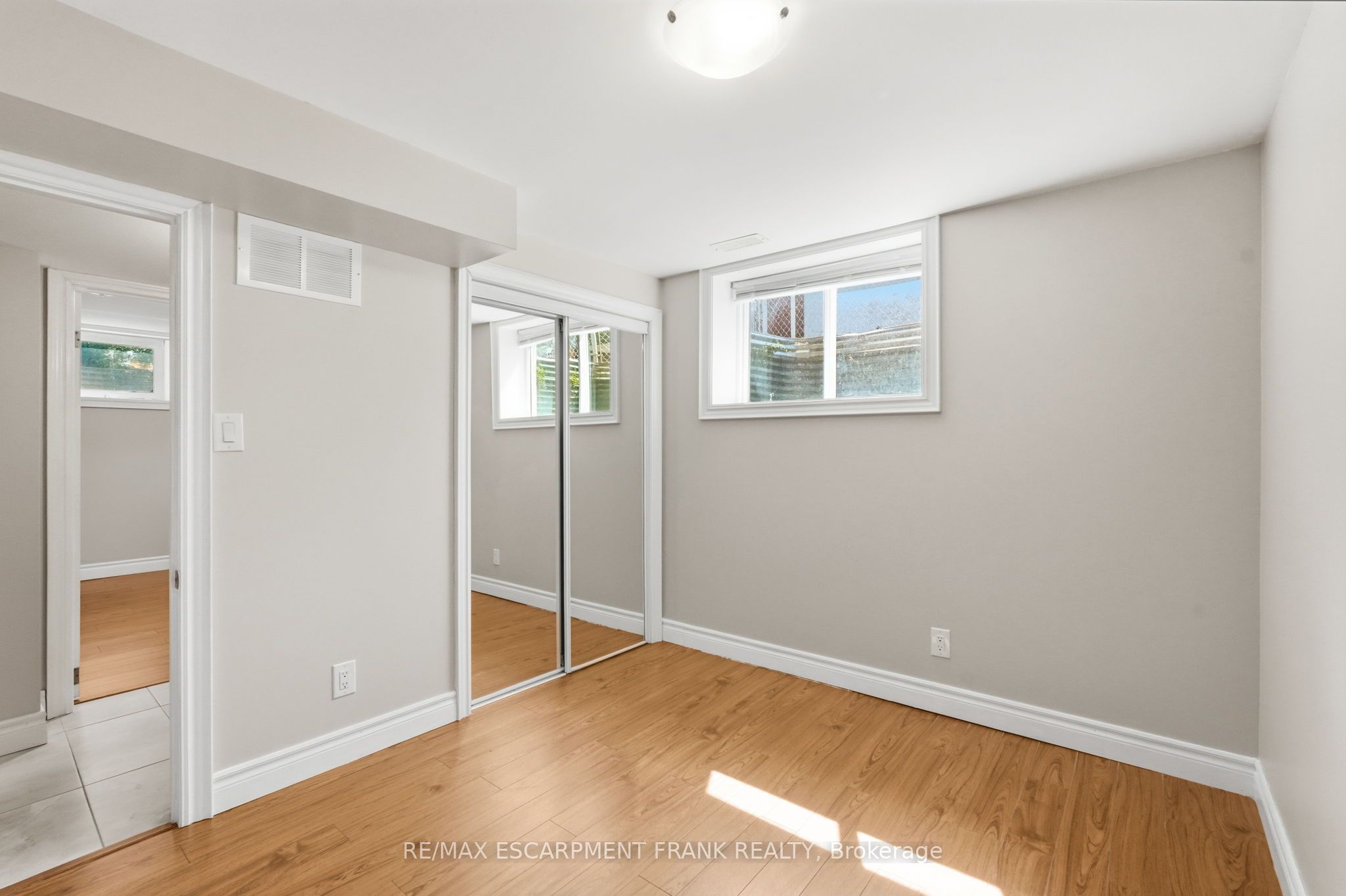 8 Emming Court Property Photo 45