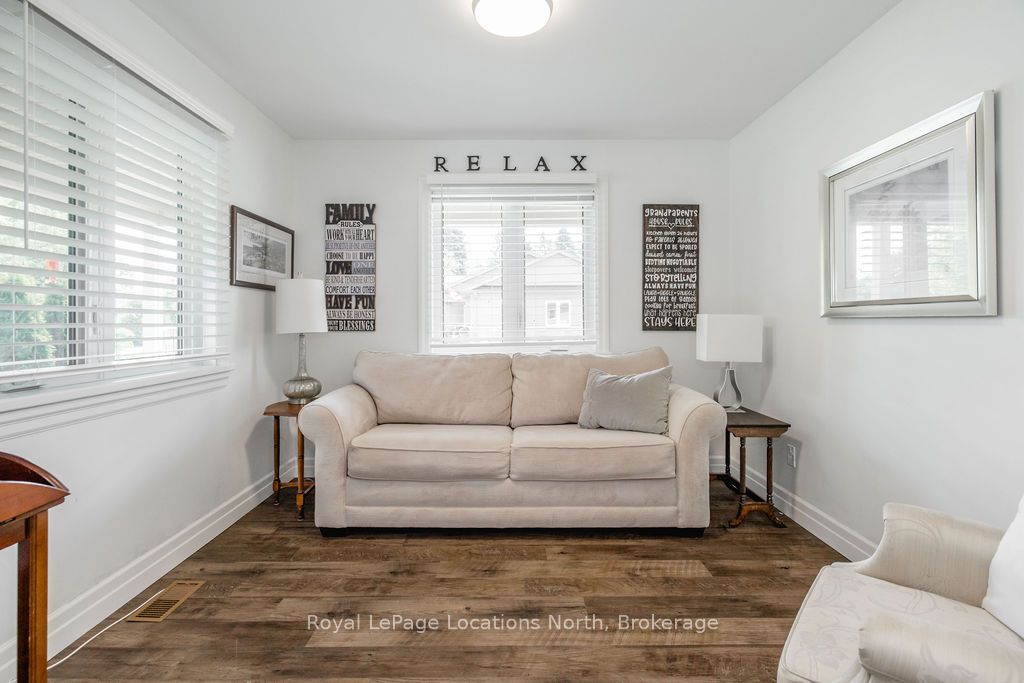 43 Napier Street W Property Photo 5