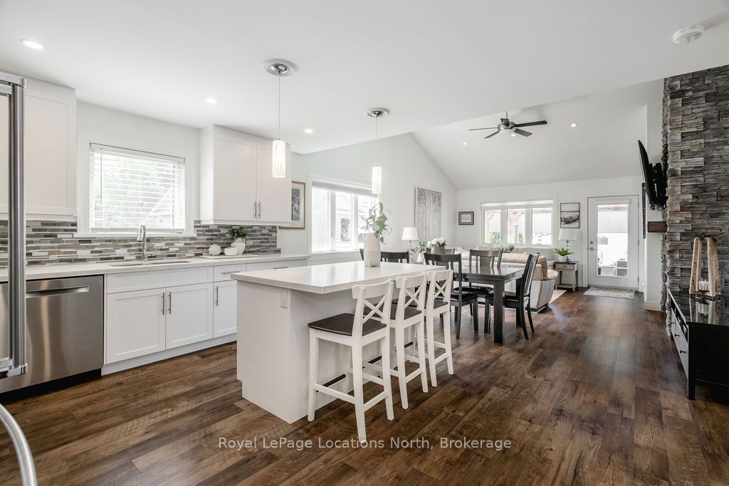 43 Napier Street W Property Photo 6