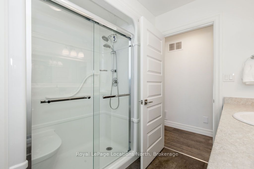 43 Napier Street W Property Photo 23