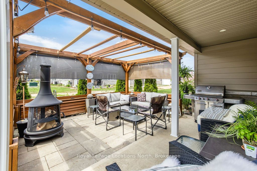 43 Napier Street W Property Photo 26
